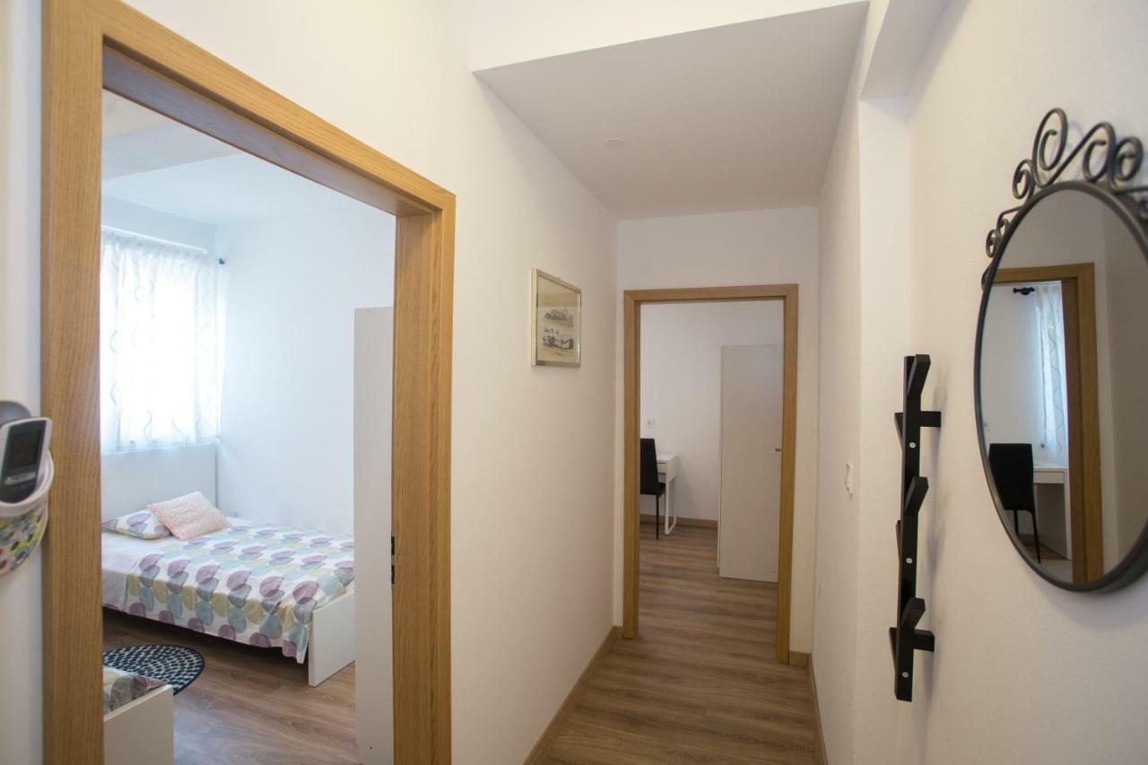Apartman Girasol Pulaアパートメント エクステリア 写真
