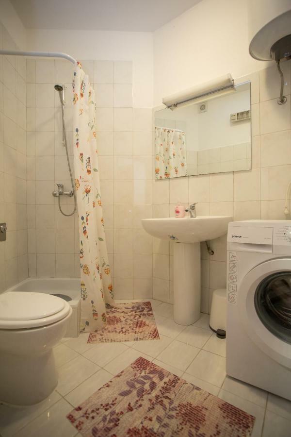 Apartman Girasol Pulaアパートメント エクステリア 写真